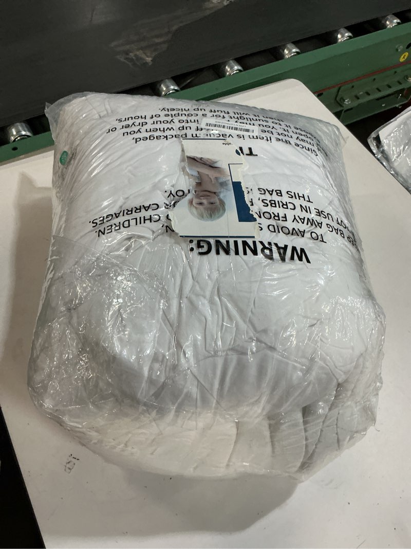 Condition photo showing Good Condition for CozyLux King Size Comforter Set White Seersucker 7 Pieces Bed in a Bag King Comforter Set with Sheets, Luxury Soft Bedding Set with Down Alternative Comforter, Sheets, Pillowcases & Shams All Seasons White King