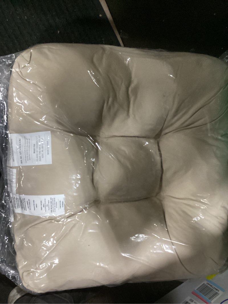 Condition photo showing Good Condition for Classic Accessories 62-255-010302-2PK Classic Patio Seat Cushion, 2 Pack, Soft Beige, 19" W