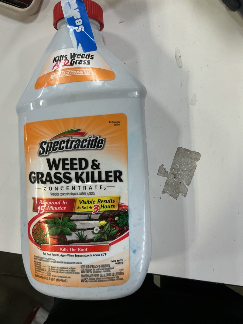 Condition photo showing New/Like New for spectracide 32-fl oz concentrated weed and grass killer