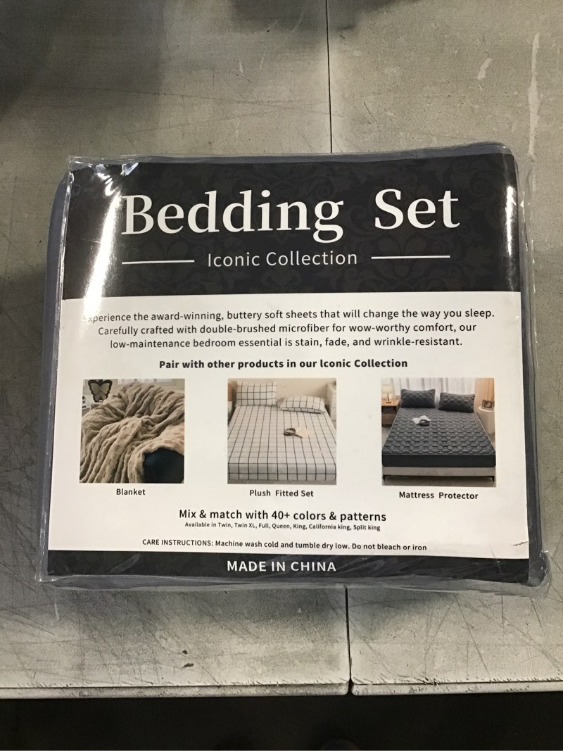 https://lotting-media.assets.bidfta.com/lotting_17d9c2c7-f317-49c6-8673-fc134bb807fb
