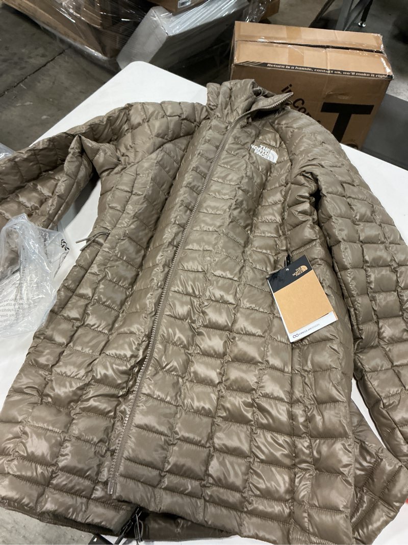 Condition photo showing Good Condition for THE NORTH FACE Women's Thermoball Hooded Parka (Standard & Plus Size) | High Loft Insulation, Wind & Water Resistant Small Mocha Brown