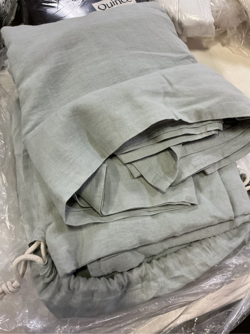 Condition photo showing Good Condition for european linen sheet set, king, mist