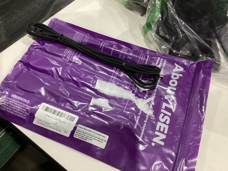 MISSING ONE 5 pack variety size c to c chargers