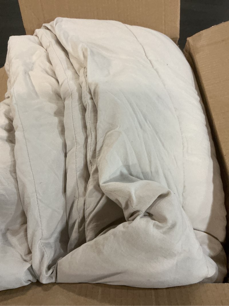 Condition photo showing As Is for Bedsure Queen Comforter Set, Sand Soft Prewashed Bedding for All Seasons, 3 Pieces GentleSoft™ Bed Set, 1 Lightweight Comforter (90"x90") and 2 Pillowcases (20"x26") Queen(90"x90") 08 - Sand