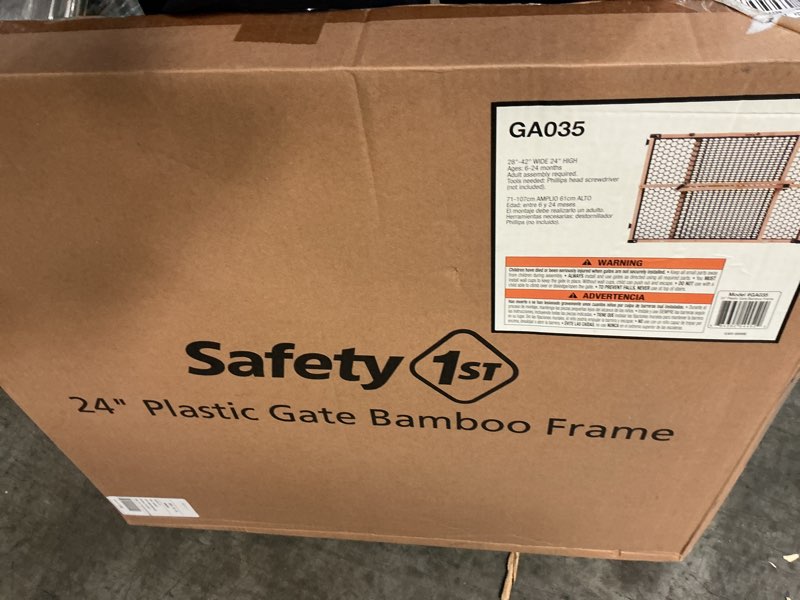 Condition photo showing New/Like New for safety 1st multicolored 24 in. h x 28-42 in. w wood child safety gate