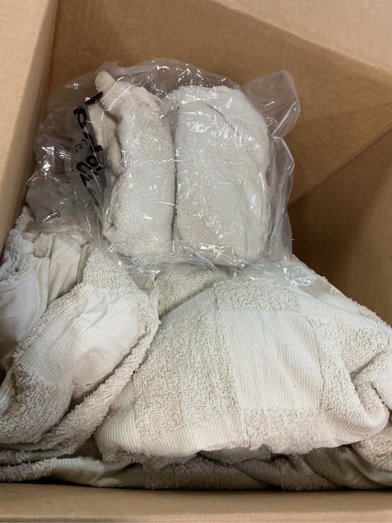 Condition photo showing Good Condition for Bedsure Full Size Comforter Set Khaki, Boho Tufted Bed Set, Checkered Farmhouse Shabby Chic Bedding, 3 Pieces, 1 Plaid Geometric Comforter and 2 Pillow Shams Full 03 - Khaki - Tufted Checkboard