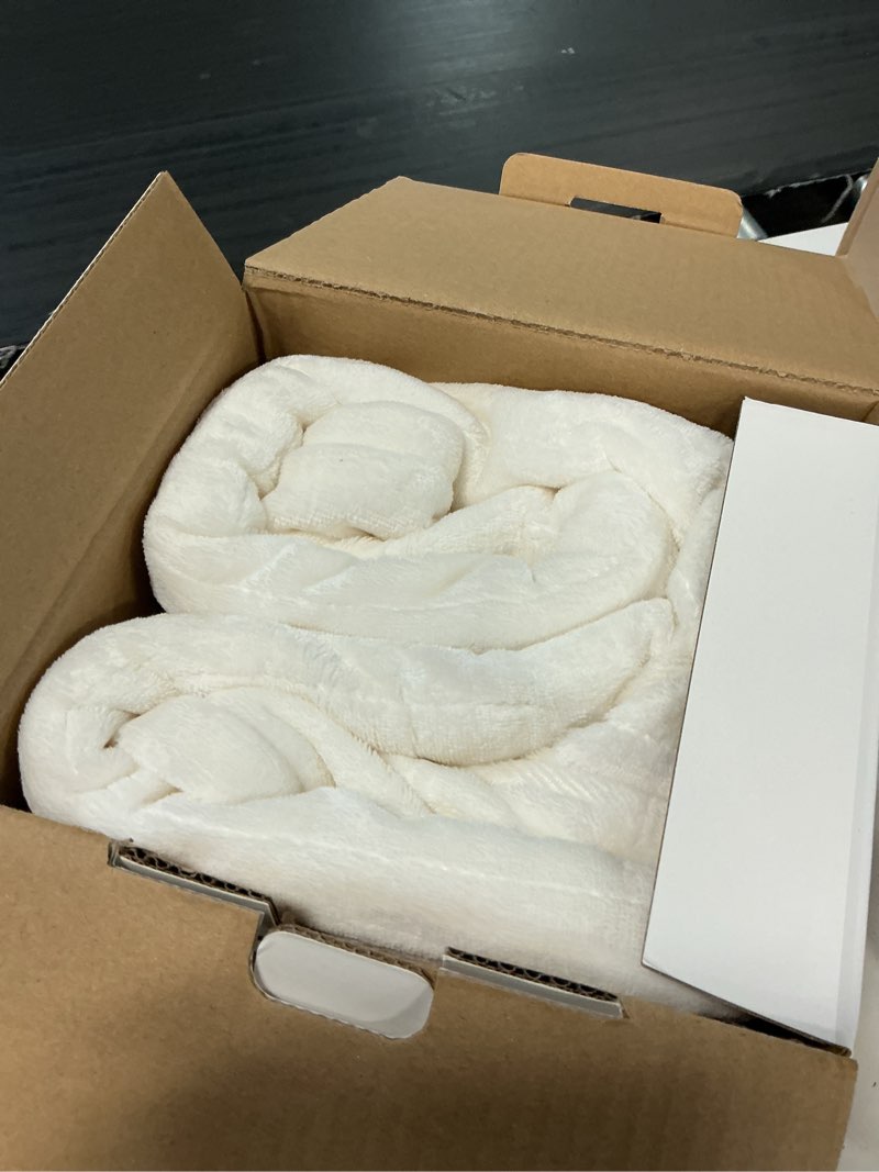 Condition photo showing Good Condition for heated throw blanket electric blanket with built-in button controller 50"x60" one-touch ultra cozy soft warm heating electric blanket with 4 heat levels & 4 hours auto-off overheat protection white throw