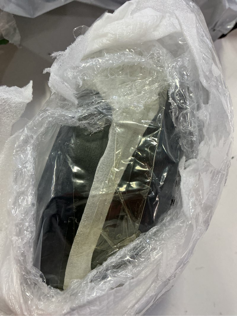 Condition photo showing Good Condition for PATIKIL 6.75" x 1.2" Wooden Lamp Base, 2pcs Round Solid Wooden Base Wood Desk Lamp Display Stand Rep