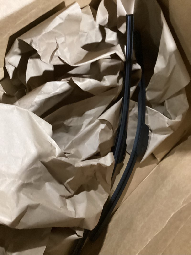 Condition photo showing Good Condition for BOSCH 24A21A ICON Beam Wiper Blades - Driver and Passenger Side - Set of 2 Blades (24A & 21A) Front (24A & 21A) ICON Combo Pack (Front)