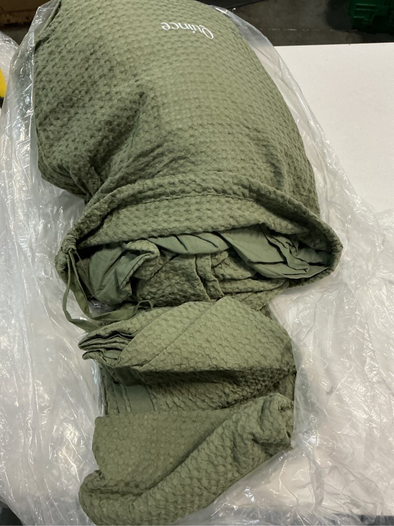 Condition photo showing As Is for quince organic luxe honeycomb duvet cover set, king/cal king, olive
