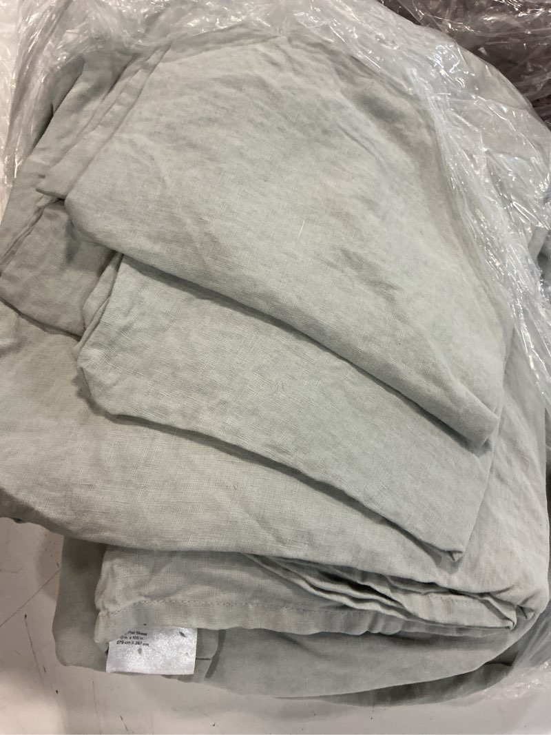 Condition photo showing Good Condition for european linen sheet set, king, mist