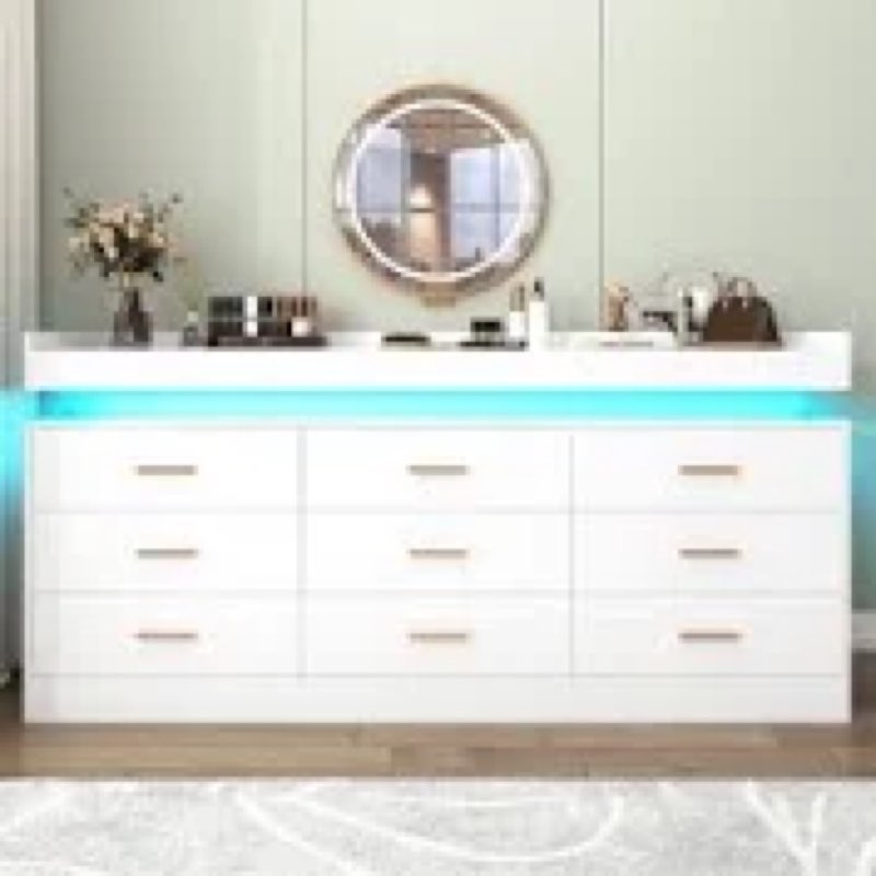 Helaina 9 Drawer 63.02" W Dresser