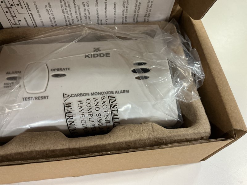 Condition photo showing Good Condition for Kidde Carbon Monoxide Detector, Battery Powered CO Alarm with LEDs, Test-Reset Button, Low Battery Indicator, Portable Frustration Free Packaging