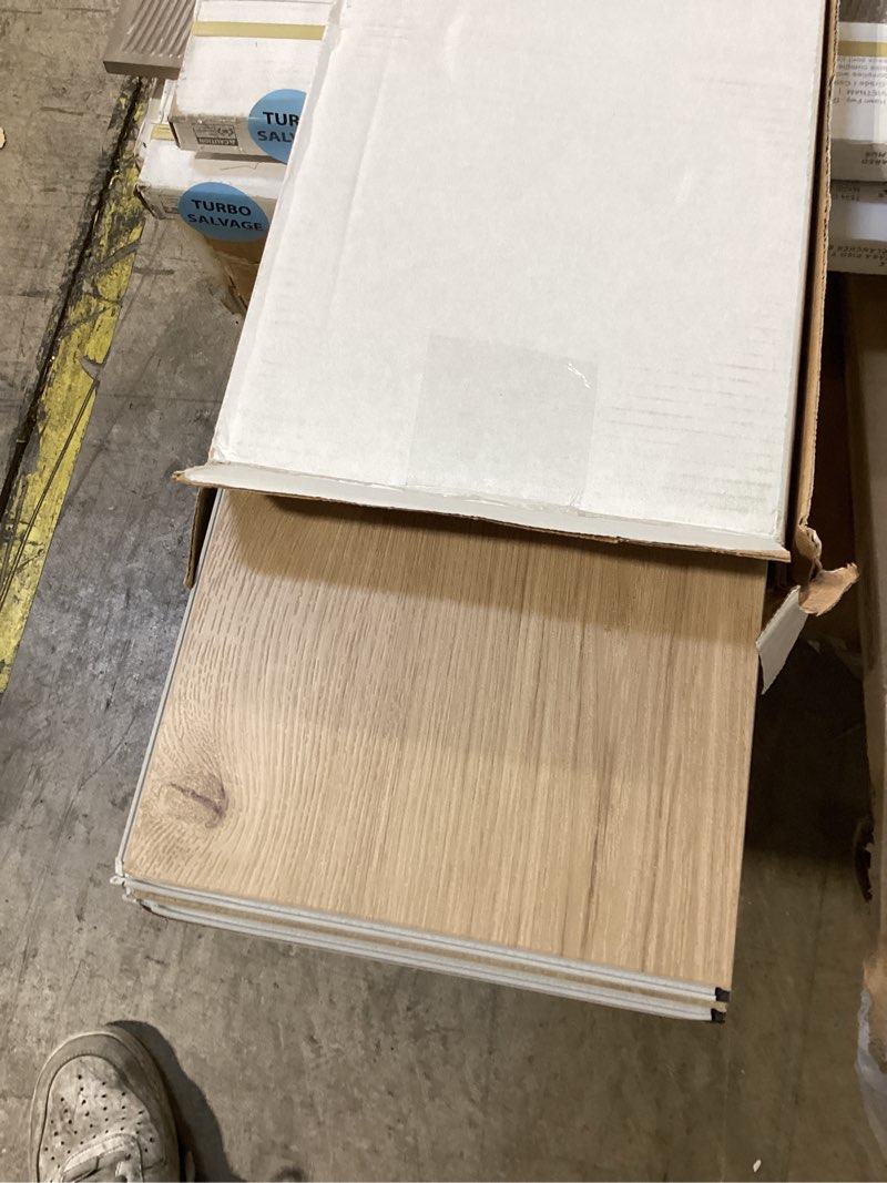 Condition photo showing Good Condition for sapelo mount oak 22 mil x 8.7 in. w x 48 in. l waterproof click lock luxury vinyl plank flooring (20.1 sq. ft./case)