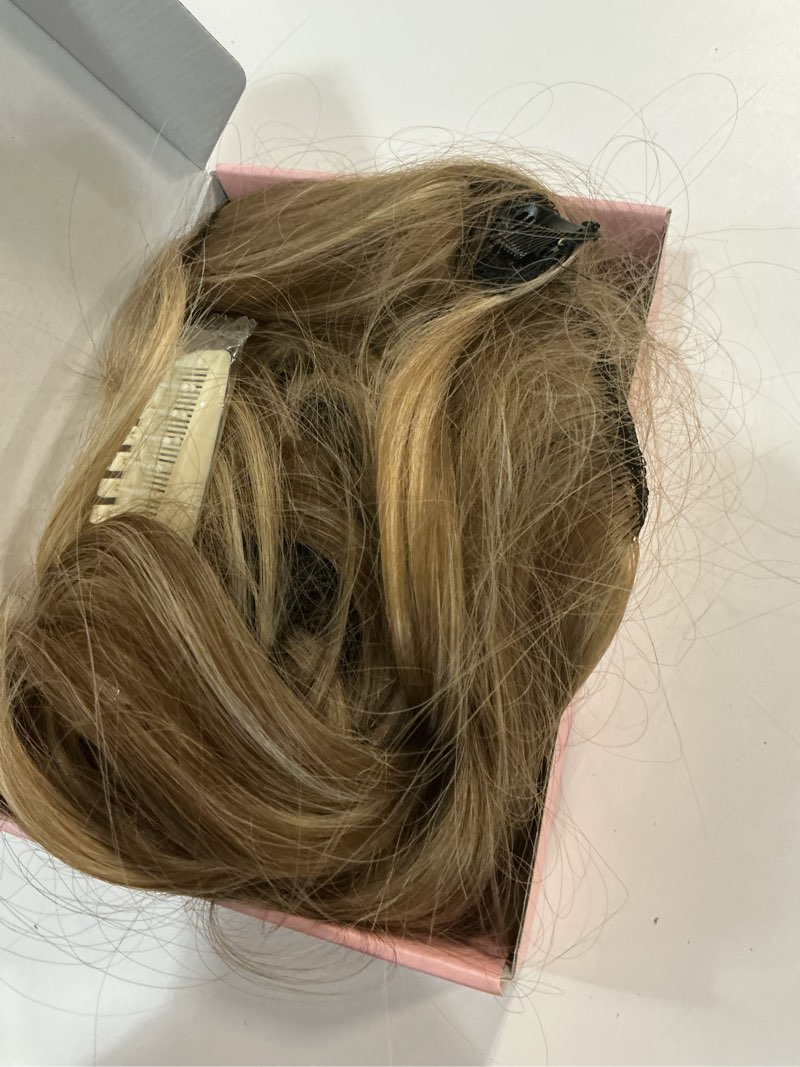Condition photo showing As Is for REECHO Clip in Hair Extensions, Hair Extensions Thick Long Lace Weft Lightweight Synthetic Hairpieces for Women (24 Inch-240 Gram(Pack of 5), Dark Blonde with Light Blonde Highlights) 24 Inch-240 Gram(Pack of 5) Dark Blonde with Light Blonde Highlights