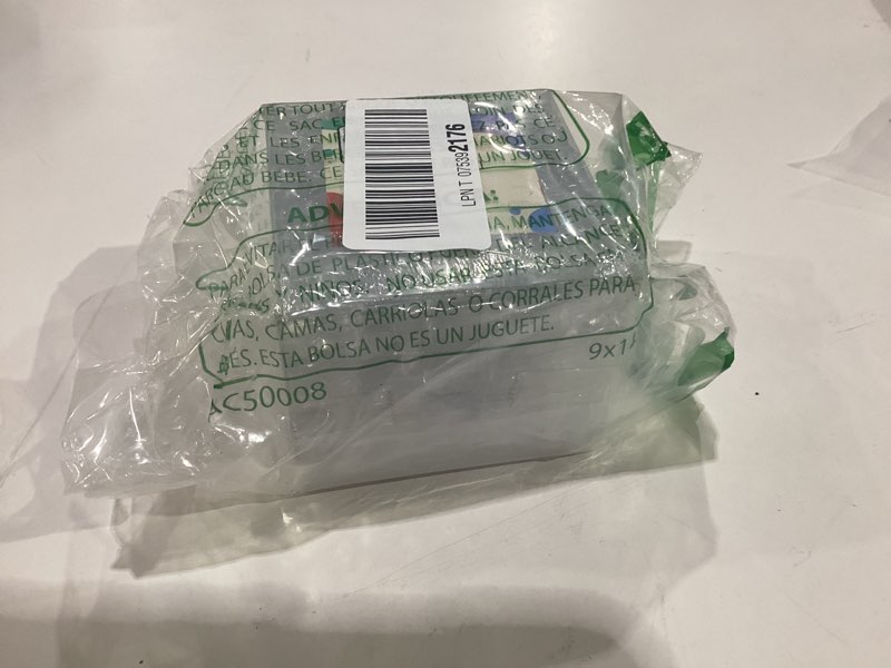 Condition photo showing Good Condition for domestar 100pcs clear fake ice cubes, 0.7'' acrylic fake ice vase fillers centerpiece photography accessories food props table scatter decoration