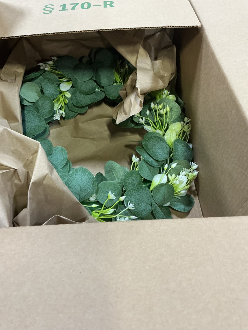 Condition photo showing Good Condition for green leaf wreath, 16in artificial plastic spring/summer wreath for door, wall, window decor green1