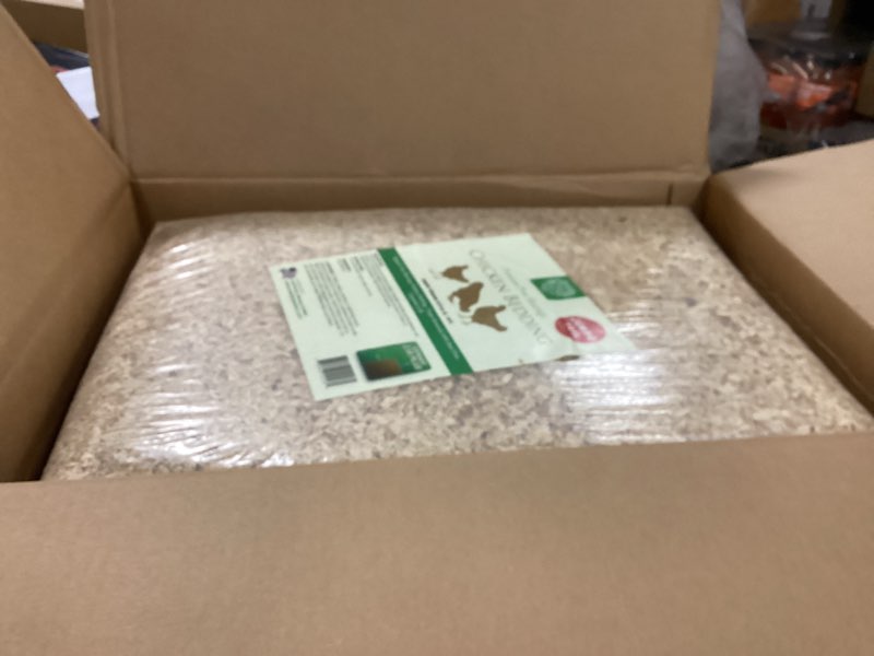 Condition photo showing Good Condition for Small Pet Select Pine Shavings Chicken Bedding, Chicken Coop Bedding, Wood Shavings, Great for Hen Nesting Boxes and Chick Brooders, 141L