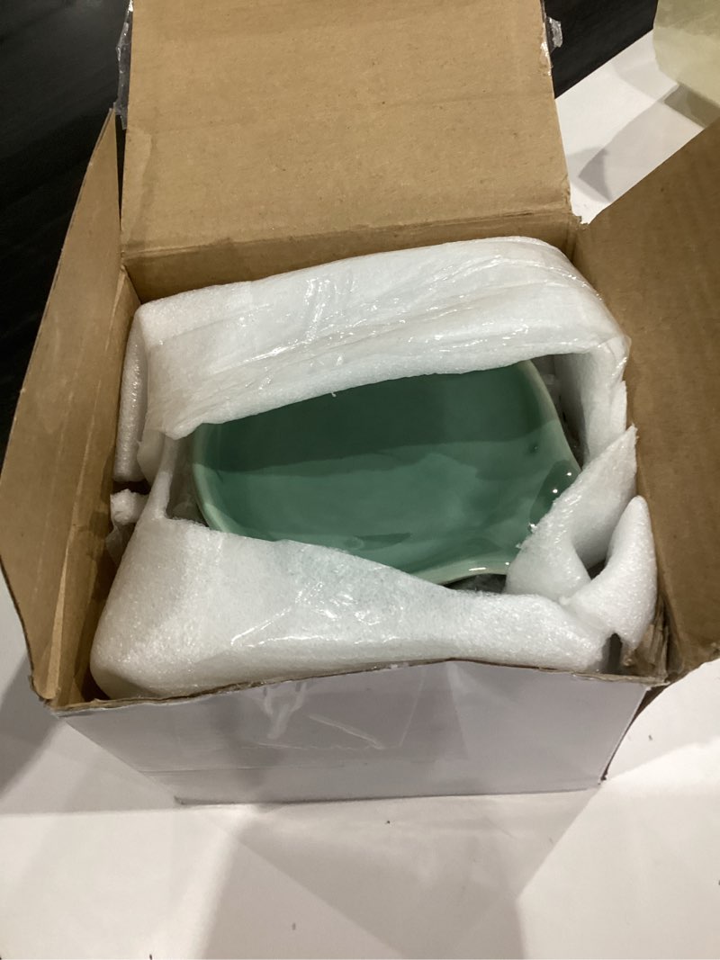 Condition photo showing Good Condition for Irenare 8 Pcs Ceramic Spoon Rest for Stove Top 3.74 x 3.54 Inch Porcelain Spoon Holder Utensil Rest Dishwasher Safe Cradle for Home Kitchen Accessories (Green) 3.74 x 3.54 Inch Green 8