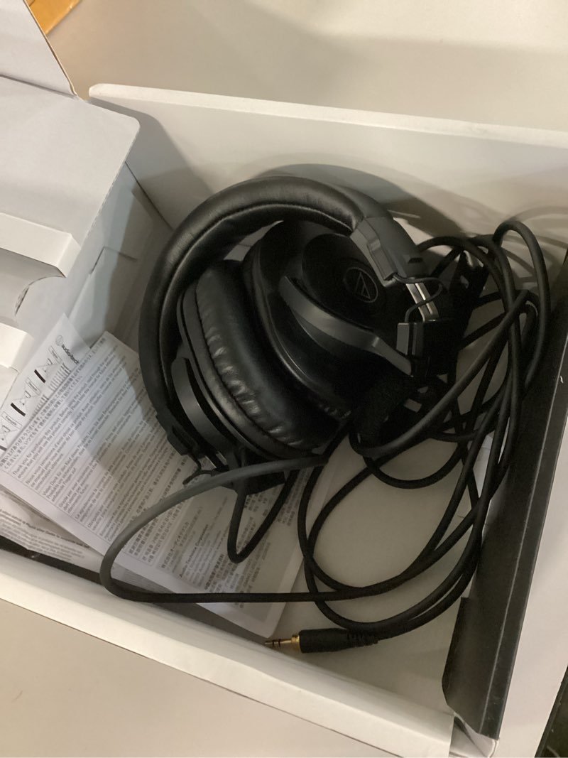https://lotting-media.assets.bidfta.com/lotting_186a7dd9-ac3c-465c-8a60-70a86b373cf9