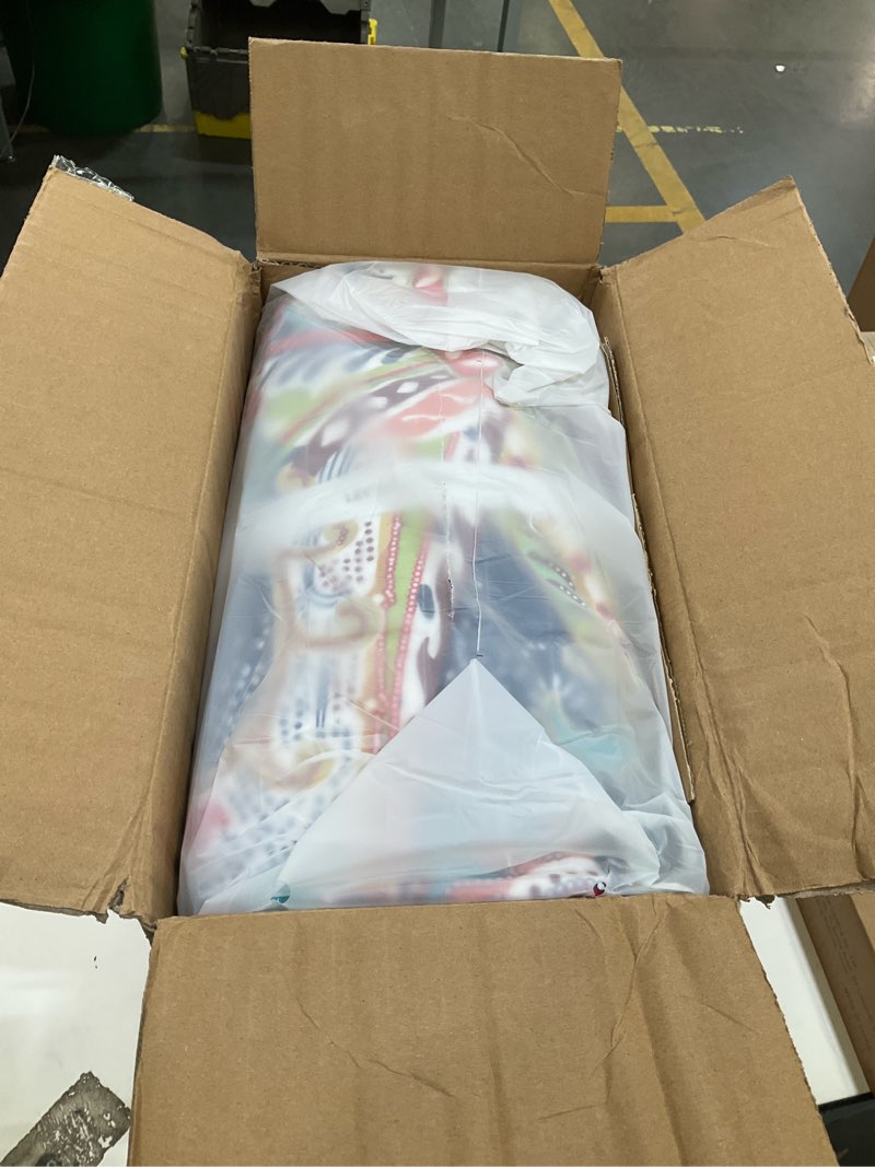 Condition photo showing Good Condition for levtex home - nanette quilt set - full/queen quilt (88x92in.)+ two standard pillow shams (26x20in.) - bohemian paisley - navy, teal, green, red, gold, pink - reversible - cotton fabric