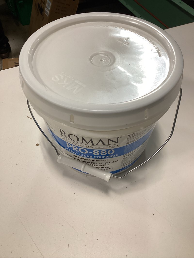 Condition photo showing New/Like New for roman pro-880 wallpaper adhesive & paste for any wallcovering - ultra clear strippable, 1 gallon(330 sq. ft)