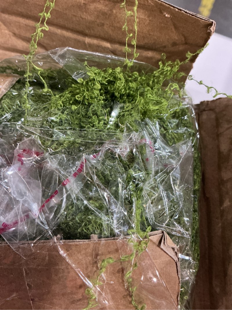 Condition photo showing New/Like New for Fake Moss Rolls for Crafts Table Runner Party Centerpieces Decoration 16" x 118" Artificial Moss for Plants Indoor Green Faux Grass for Planters DIY Fairy Garden Floral Wedding 40 x 300cm Green, 16 x 118 Inch/40x300cm