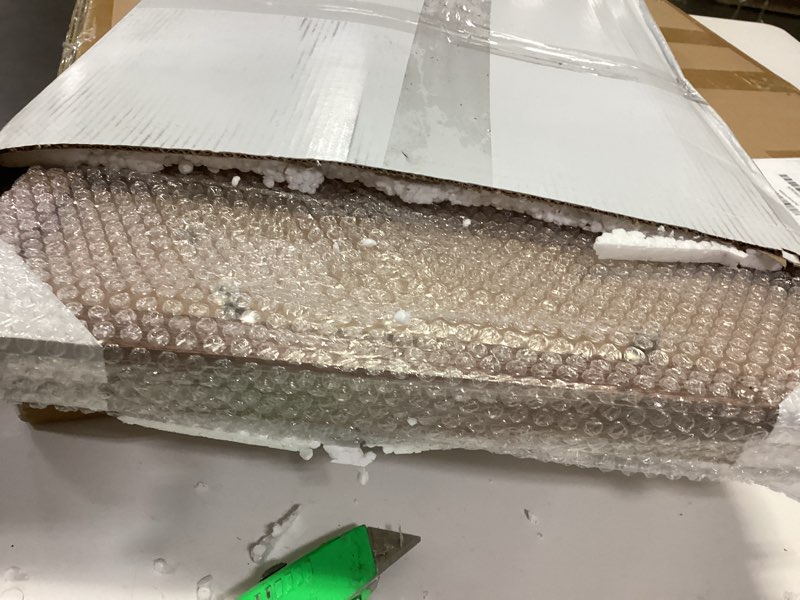 Condition photo showing New/Like New for Capcillin 12x18 Picture Frame Wood Pattern Rustic Brown Poster Frame Set of 2, Wall Mounting,Plexiglass,Great for Prints, Mural,and Artï¼ˆCP001-MD12x18BRï¼‰