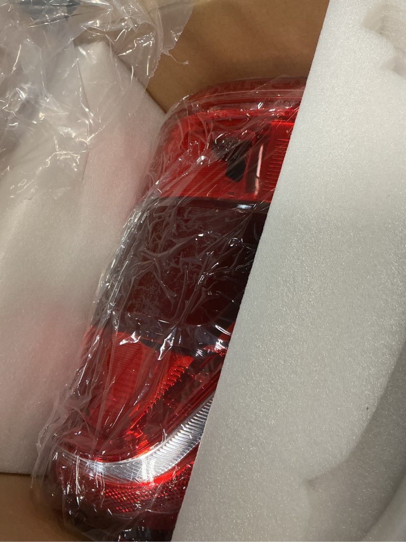Condition photo showing Good Condition for tail lights compatible with 2021 2022 2023 ford f150 xlt tremor halogen w/blind spot,right passenger side brake rear taillight assembly,replace ml3z13404c right passenger side halogen w/blind spot