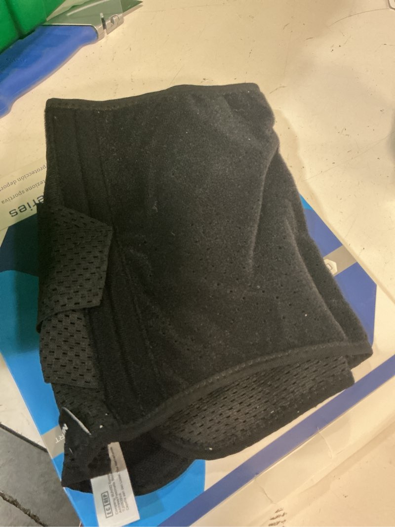 Condition photo showing Good Condition for neenca knee brace for knee pain, compression knee support with air mesh fabric, adjustable knee wrap with side stabilizers, ultra-soft bandage for sports, running, meniscus tear, acl, arthritis relief x-large black