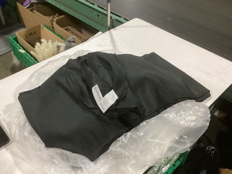 Condition photo showing Good Condition for surmente 120 inch round tablecloths -10 pack black round table cloths, polyester fabric table covers for wedding, party, banquet, or restaurant 120 round, 10 pack black