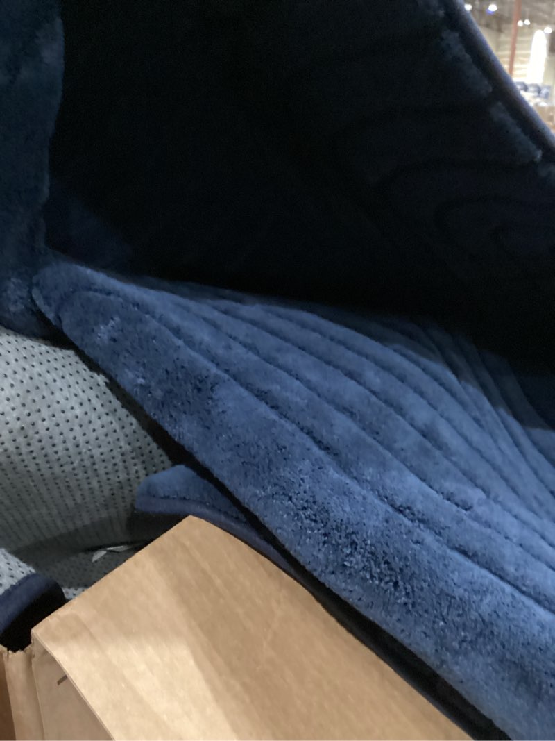 Condition photo showing Good Condition for pet friendly fluffy rug