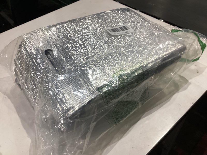 Condition photo showing Good Condition for 25 pcs insulated thermal bags with zipper handles & 25 pcs reusable ice packs – reusable leakproof hot/cold cooler bags for food, drinks, camping, travel (9.85” x 13.79”)