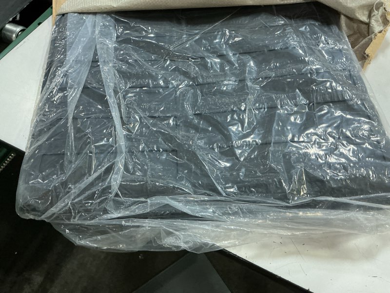 Condition photo showing Good Condition for cartist cargo liner compatible with 2020-2023 2024 volkswagen vw atlas cross sport (5 passenger models only) all weather rear trunk mat waterproof black tpe 1)volkswagen vw atlas cross sport 20-24