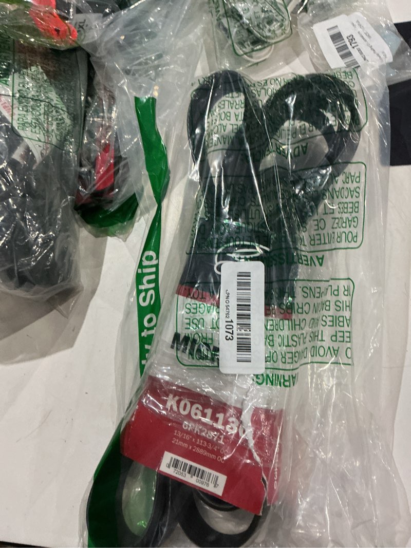 Condition photo showing Good Condition for gates k061130 micro-v serpentine drive belt