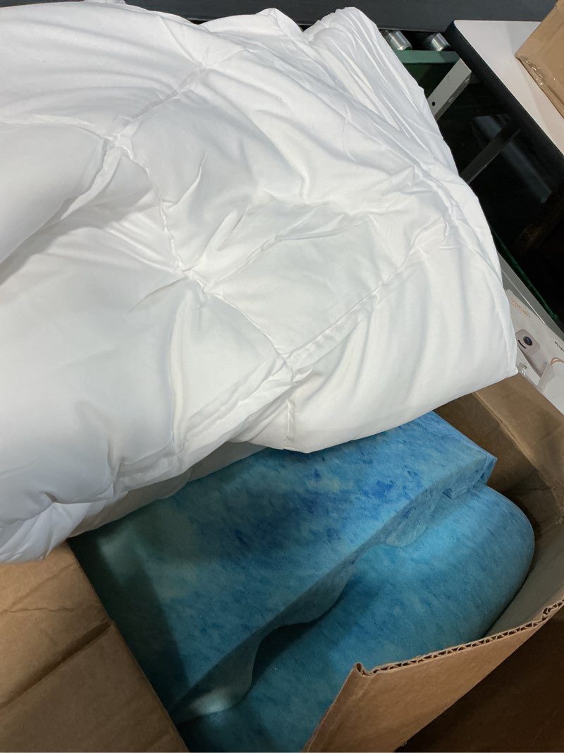 Condition photo showing As Is for sleep innovations dual layer 4 inch memory foam mattress topper, queen size, ultra soft support, 3 inch cooling gel memory foam plus 1 inch fluffy pillow top cover queen plush support topper