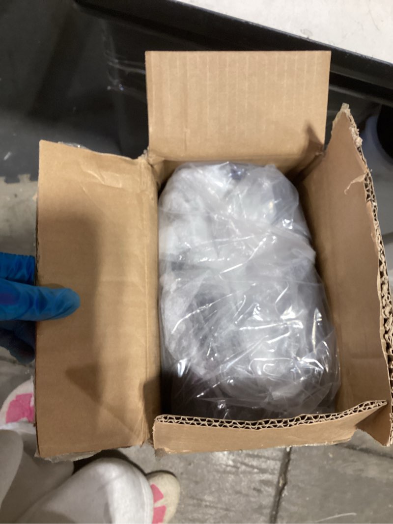 Condition photo showing Good Condition for AROIC 17-66 Inch Art Easel Stand, Sturdy Aluminum Tripod for Table Top & Floor Painting - Portable Adjustable Display Easel for Canvases with 1 Storage Bag | Studio, Hobby & Professional Artist Easels 1P