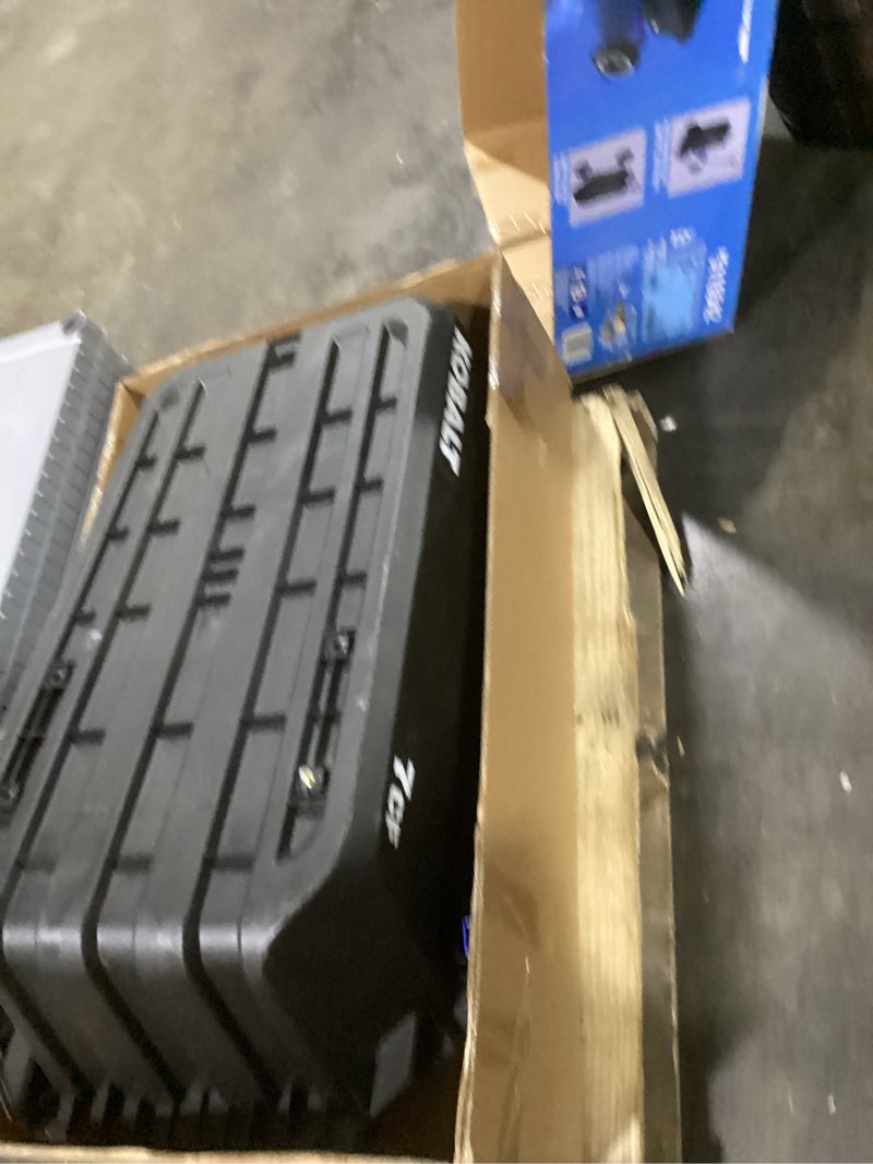 Condition photo showing Good Condition for kobalt 7-cu ft poly yard cart