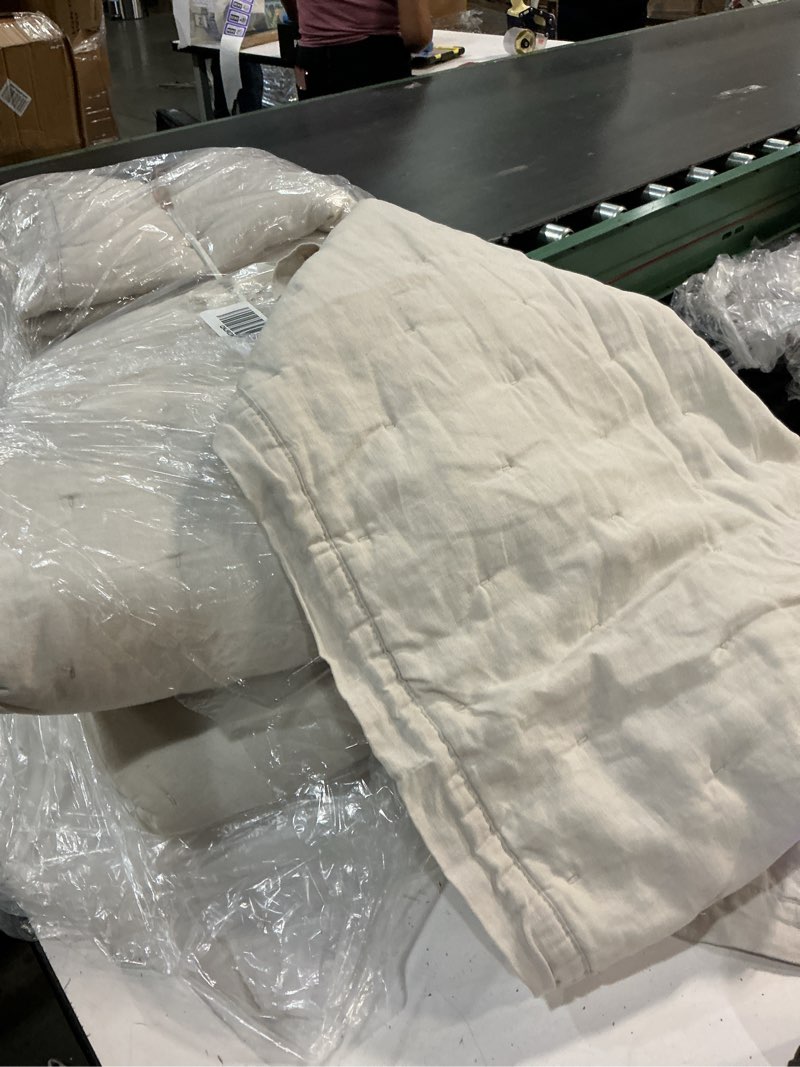Condition photo showing Good Condition for quince european linen dream quilt set color:ivory size king/cal king