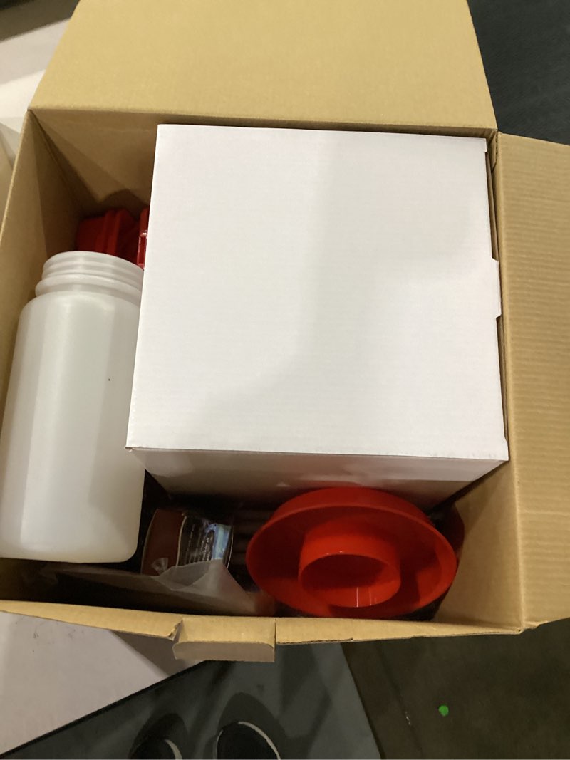 Condition photo showing Good Condition for chick brooder box, 7 pcs starter kit chicken feeder and waterer set with 75w heat lamp, perch stand to 15 chicks, duck, quail