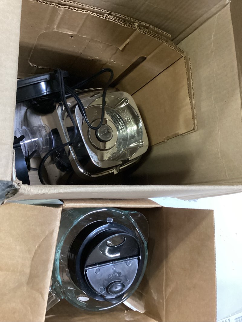 Condition photo showing Good Condition for Oster Pro 1200 Smoothie Blender with Glass Jar & 24oz To-Go Cup, Countertop Kitchen Blender with 7 Speeds, 1200W Power, Brushed Nickel