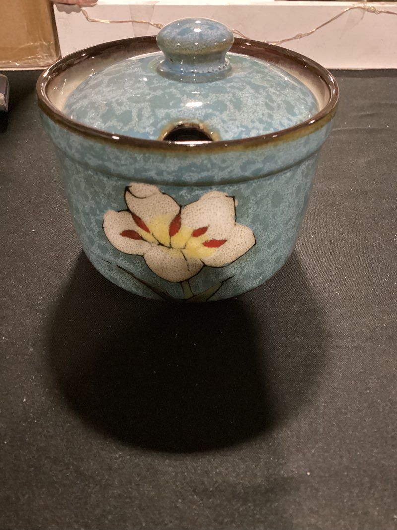 Condition photo showing As Is for vanenjoy retro hand painted flower ceramic round sugar spice containers porcelain jar with spoon round condiment (blue)