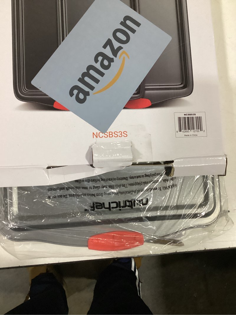 Condition photo showing Good Condition for nutrichef 3-piece nonstick kitchen oven baking pans - premium & stylish non-stick steel, commercial grade restaurant quality metal bakeware with red silicone handles - easy to clean, ncsbs3s
