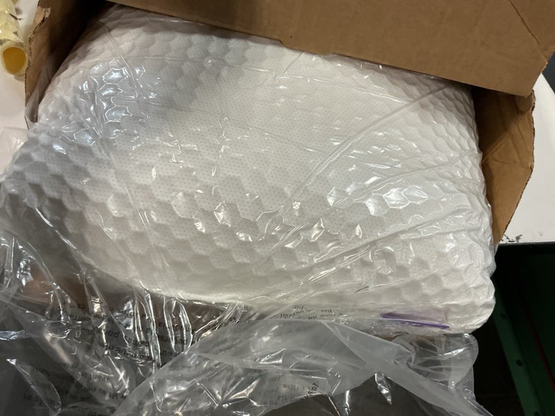 Condition photo showing Good Condition for purple harmony pillow – talalay latex foam cooling pillow for combo or side sleepers, 360º hex gelflex grid for no-pressure support and luxurious weightless feel - standard, medium feel, med height