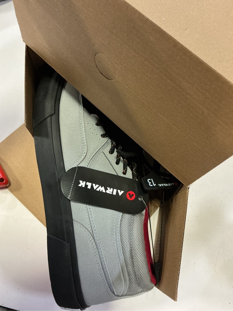 Condition photo showing New/Like New for airwalk men's freestyle mid top sneakers size 13