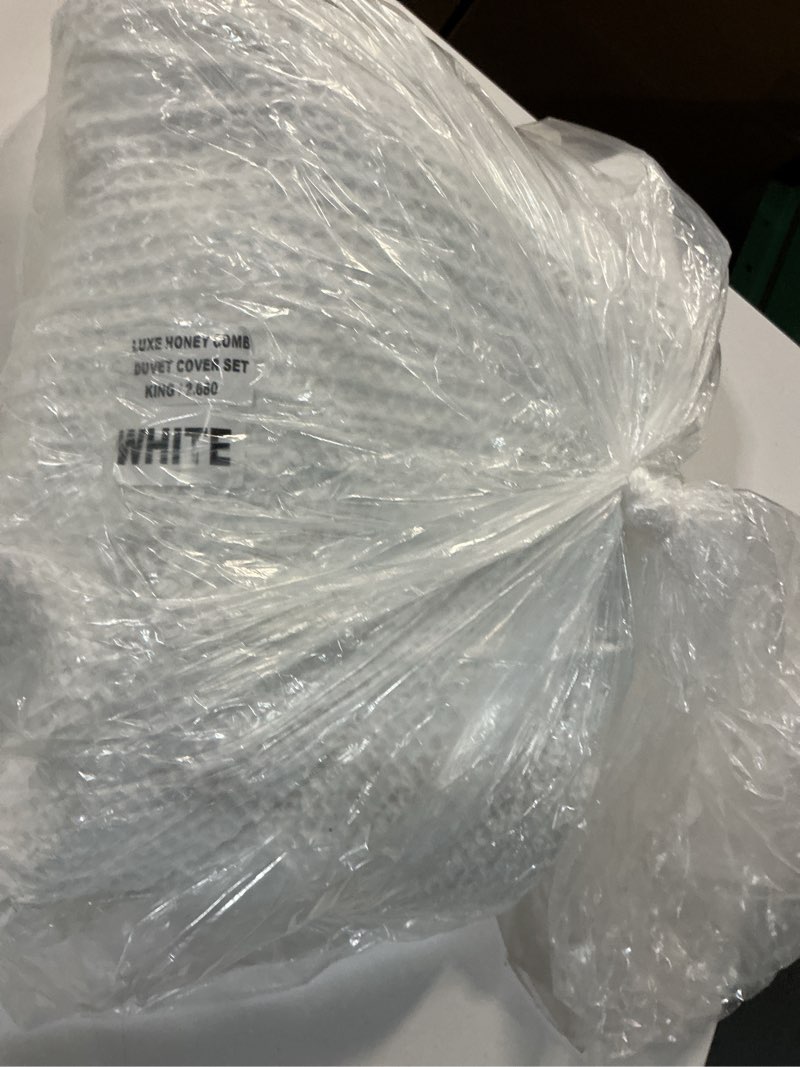 https://lotting-media.assets.bidfta.com/lotting_18d9c043-1876-4fff-ba20-0eab14a602cf