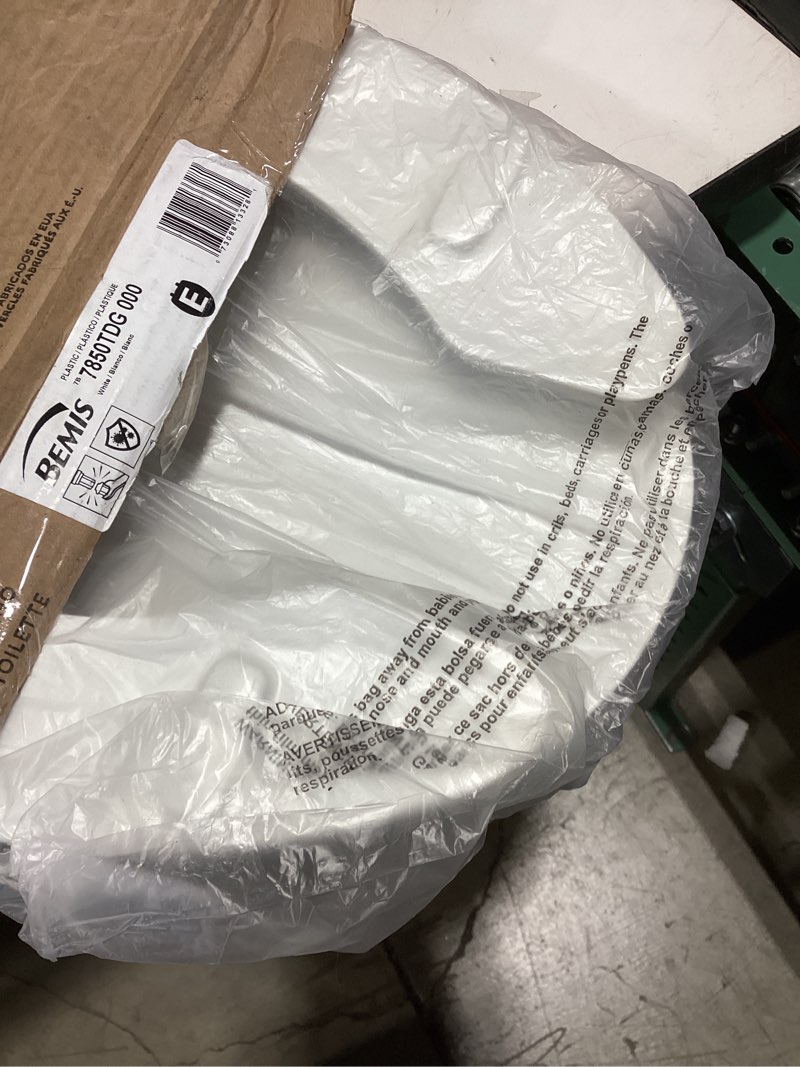 Condition photo showing New/Like New for Bemis 1500EC 390 Lift-Off Wood Elongated Toilet Seat, Cotton White (Pack of 1)