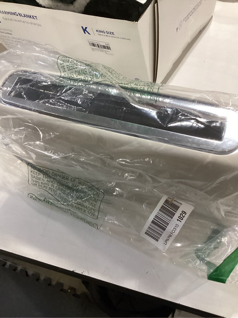 Condition photo showing Good Condition for bella 2 Slice Slim Toaster, Fits-anywhere™ Kitchenware, 6 Setting Shade Control with Reheat & Cancel Buttons, Fits sourdough, 10” Long Slot, Anti Jam & Auto Shutoff, 900 Watt, Oatmilk 2 Slice Oatmilk