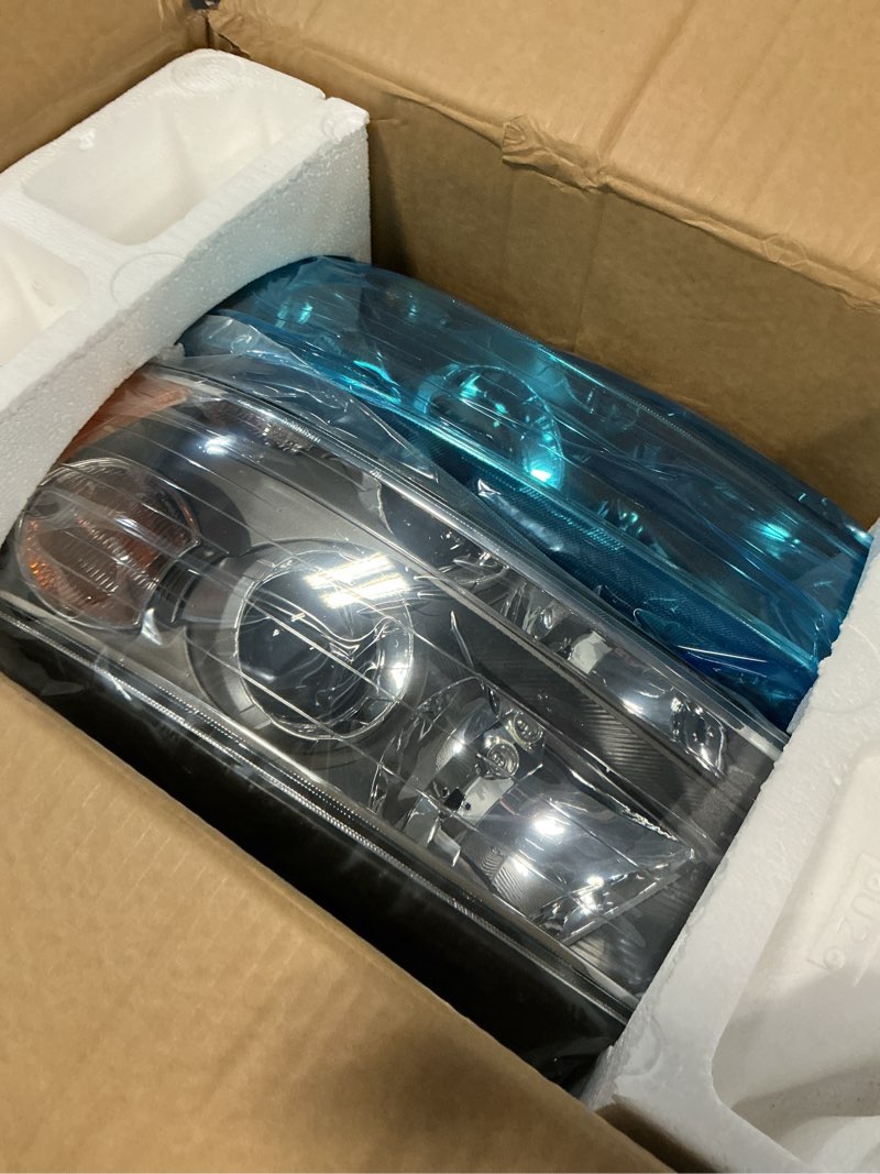 Condition photo showing New/Like New for headlights assembly for 1999-2001 dodge ram 1500/1999-2002 ram 2500 with corner parking turn signal marker lights chrome housing amber reflector replacement pair a-chrome housing amber reflector 99-02