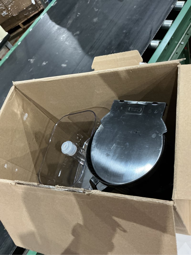 Condition photo showing As Is for incomplete missing pieces technivorm moccamaster 79112 kbt coffee brewer, 40 oz, polished silver